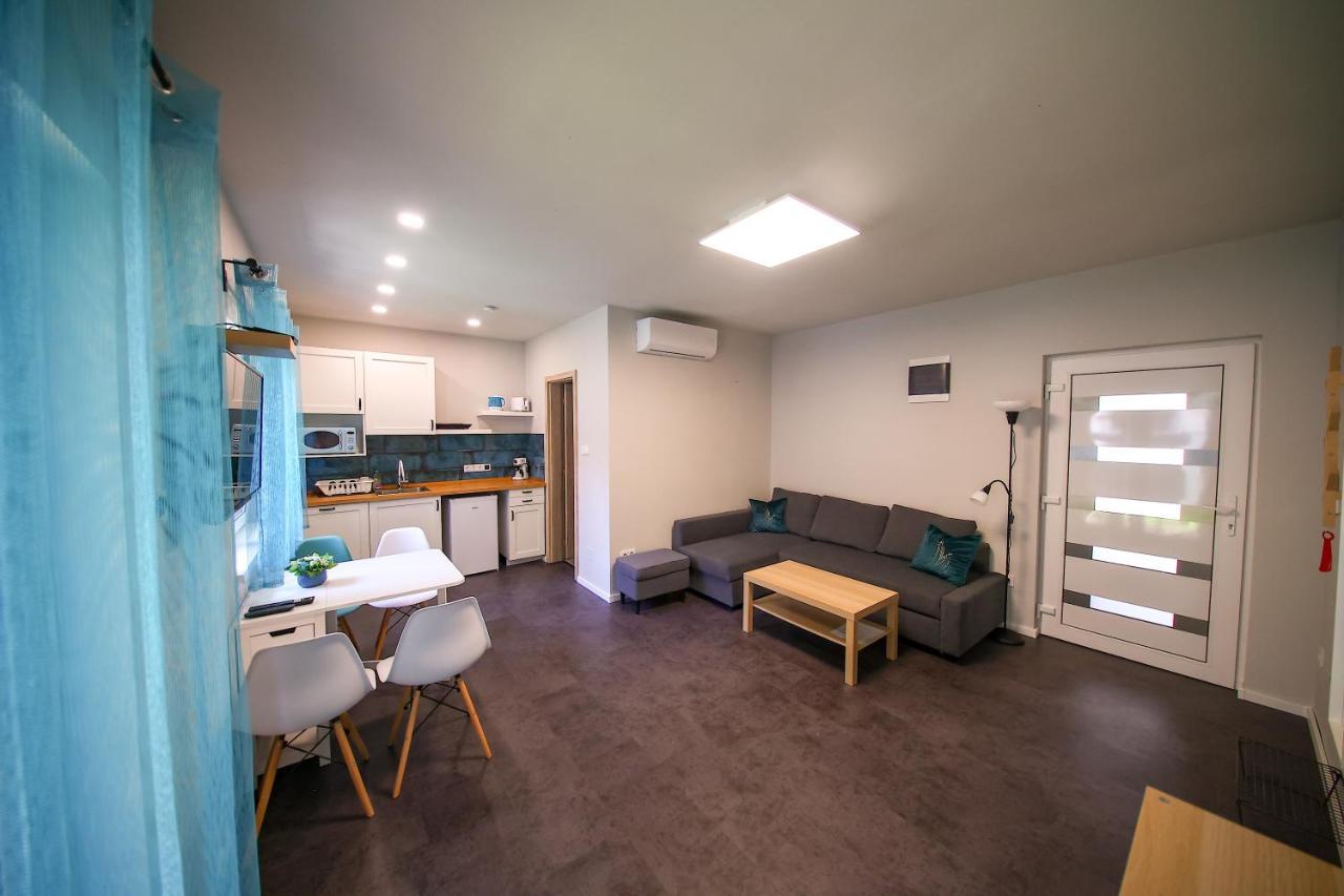 Hori Homes Apartman Шіофок Екстер'єр фото